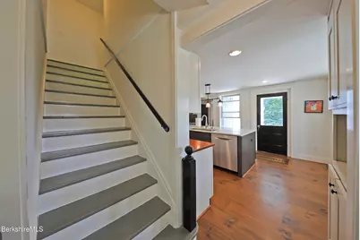 133 Holmes Rd, Pittsfield, MA 01201 - Photo 32