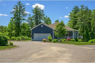 4 Fawn Ln, Pittsfield, MA 01201 - Photo 2