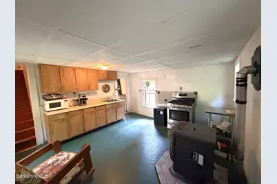 161 Main St, Hancock, MA 01237 - Photo 10