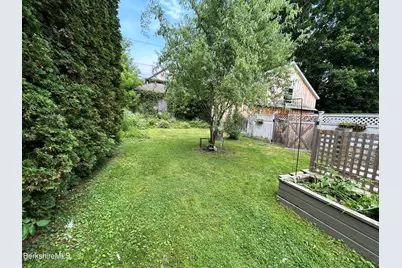 40 Edward Ave, Pittsfield, MA 01201 - Photo 22