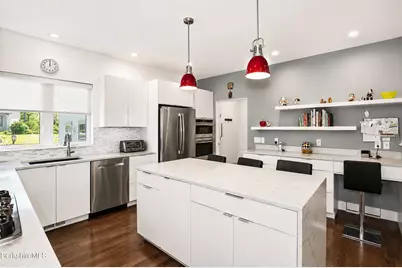 650 Mallard Ln, Lee, MA 01238 - Photo 6
