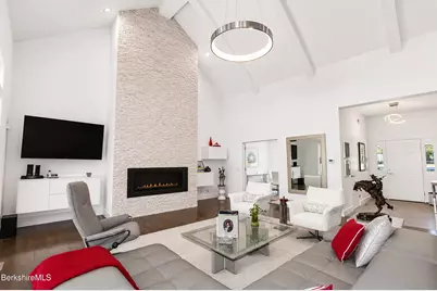 650 Mallard Ln, Lee, MA 01238 - Photo 4