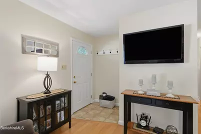 47 Ingalls Rd, Cheshire, MA 01225 - Photo 6