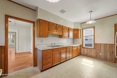 57 North St, North Adams, MA 01247 - Photo 10