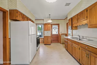 57 North St, North Adams, MA 01247 - Photo 8