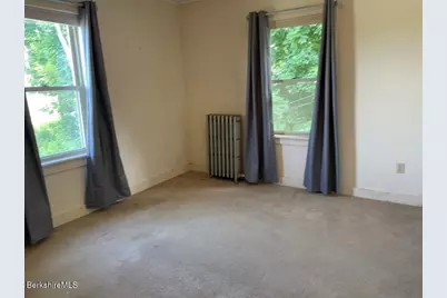 24 Richmond Ave, Pittsfield, MA 01201 - Photo 16