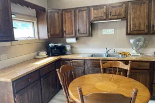 24 Richmond Ave, Pittsfield, MA 01201 - Photo 8
