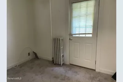 24 Richmond Ave, Pittsfield, MA 01201 - Photo 12