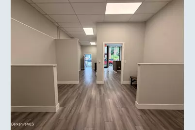 39 Park St, Adams, MA 01220 - Photo 6