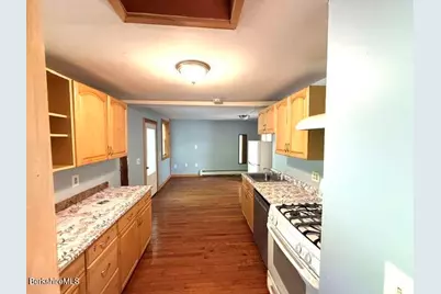 660 Main St, Williamstown, MA 01267 - Photo 8