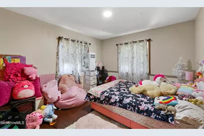 123 Francis St, North Adams, MA 01247 - Photo 12