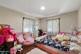 123 Francis St, North Adams, MA 01247 - Photo 12