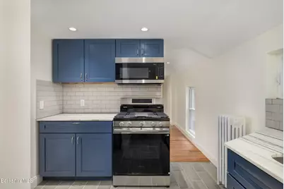 83 Chestnut St #upper, North Adams, MA 01247 - Photo 8