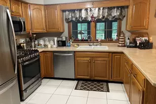 1188 West St, Pittsfield, MA 01201 - Photo 2