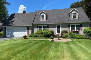 1188 West St, Pittsfield, MA 01201 - Photo 1