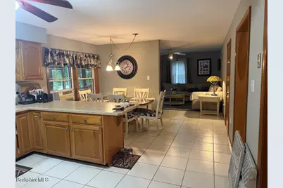 1188 West St, Pittsfield, MA 01201 - Photo 6
