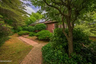 6 Manitauk Heights, Stockbridge, MA 01262 - Photo 2