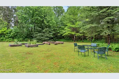 15 Goodrich St, Stockbridge, MA 01262 - Photo 18