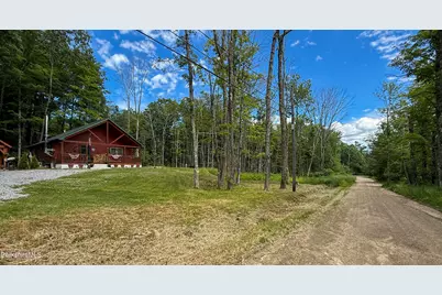 345 Friar Tuck Dr, Becket, MA 01223 - Photo 22
