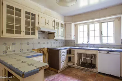 18 Egremont Plain Rd, Great Barrington, MA 01230 - Photo 14