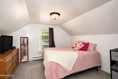 112 Plunkett St, Pittsfield, MA 01201 - Photo 24