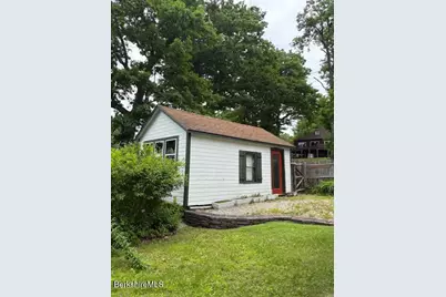 70 Sunrise St, Lanesborough, MA 01237 - Photo 8