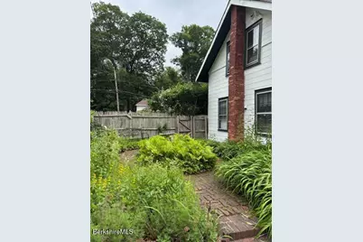 70 Sunrise St, Lanesborough, MA 01237 - Photo 6