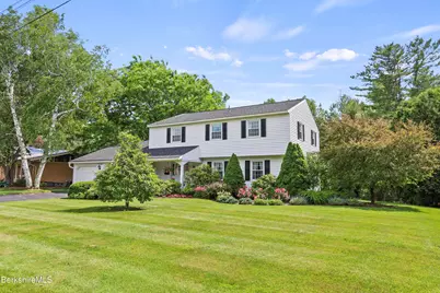 48 Brookside Dr, Pittsfield, MA 01201 - Photo 4
