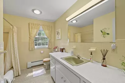 48 Brookside Dr, Pittsfield, MA 01201 - Photo 40