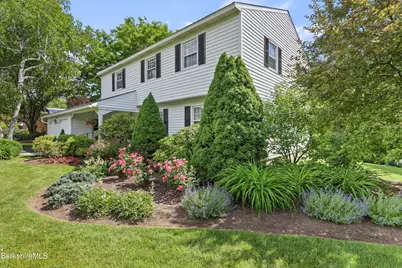 48 Brookside Dr, Pittsfield, MA 01201 - Photo 2