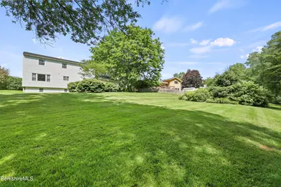 48 Brookside Dr, Pittsfield, MA 01201 - Photo 46