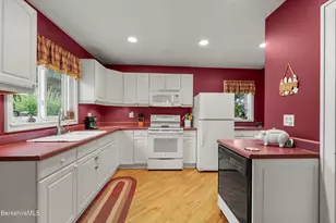 20 Norman Ave, Pittsfield, MA 01201 - Photo 14