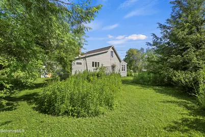 34 Cummings Ave, Pittsfield, MA 01201 - Photo 36