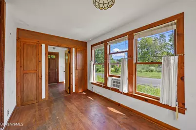 34 Cummings Ave, Pittsfield, MA 01201 - Photo 6