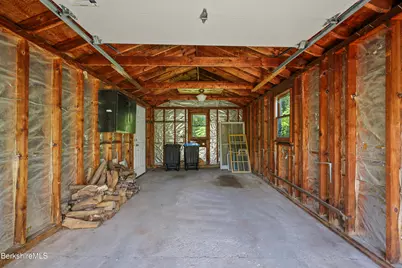 34 Cummings Ave, Pittsfield, MA 01201 - Photo 34