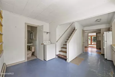 34 Cummings Ave, Pittsfield, MA 01201 - Photo 24