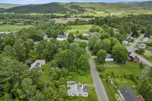 34 Cummings Ave, Pittsfield, MA 01201 - Photo 4