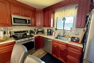 202 Beekman Dr, Agawam, MA 01001 - Photo 6