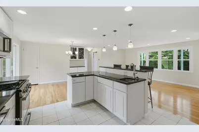 184 Melbourne Rd, Pittsfield, MA 01201 - Photo 8