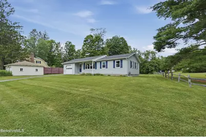184 Melbourne Rd, Pittsfield, MA 01201 - Photo 2