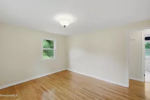 184 Melbourne Rd, Pittsfield, MA 01201 - Photo 18