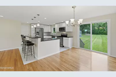 184 Melbourne Rd, Pittsfield, MA 01201 - Photo 10