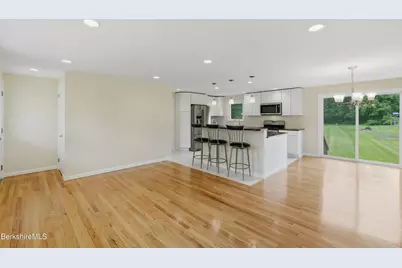 184 Melbourne Rd, Pittsfield, MA 01201 - Photo 14