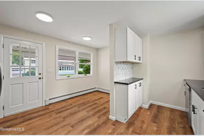 115 Main St, Cheshire, MA 01225 - Photo 10
