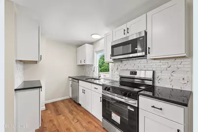 115 Main St, Cheshire, MA 01225 - Photo 6