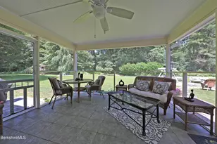 576 Holmes Rd, Pittsfield, MA 01201 - Photo 10