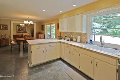 576 Holmes Rd, Pittsfield, MA 01201 - Photo 8