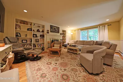 576 Holmes Rd, Pittsfield, MA 01201 - Photo 16