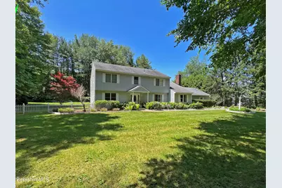 576 Holmes Rd, Pittsfield, MA 01201 - Photo 2