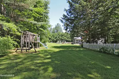 576 Holmes Rd, Pittsfield, MA 01201 - Photo 46